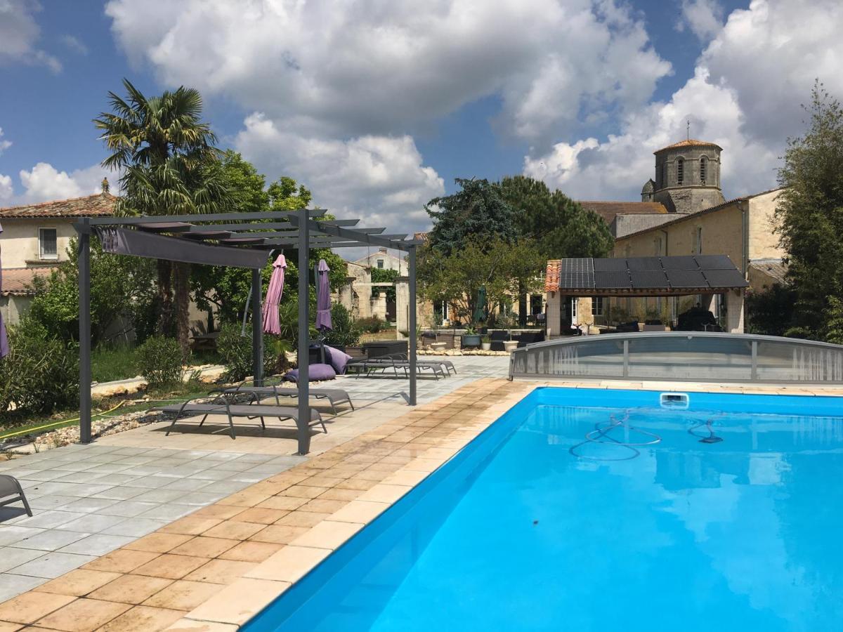 Gites Jardin-Darcy - Piscine Au Sel Bois Exterior foto