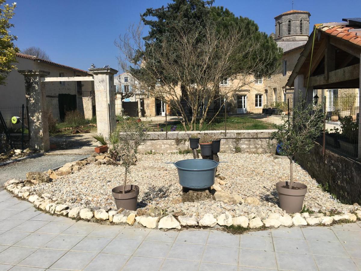 Gites Jardin-Darcy - Piscine Au Sel Bois Exterior foto